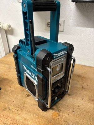 Inserat Makita Baustellenradio DM108