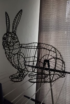 Inserat Deko Hase mit harten Eisen groß 