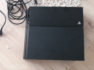 Inserat PS4 mit Zubehör