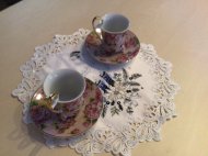 Inserat Tasse mit Untersetzer