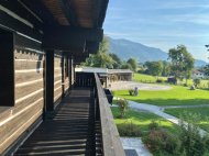 Inserat BODENSDORF AM OSSIACHER SEE - LINDENHOF: GROSSZÜGIGE 2-ZI-WOHNUNG IN EXKLUSIVER WOHNANLAGE (NUR 14 PARTEIEN) 24 M² BALKON, CARPORT, AUSSENPOOL UND SAUNALANDSCHAFT