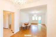Inserat Provisionsfrei: 2-Zimmer-Wohnung - Loggia mit Blick ins Grüne