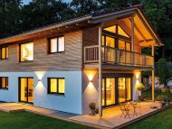 Inserat Häuserbau mit Balkon Carbort Gerätehaus 