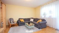 Inserat Raumwunder: 3,5-Zimmer-Wohnung mit Loggia und Tiefgarage in grüner Lage