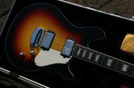 Inserat Music Man Valentine BFR Target Burst