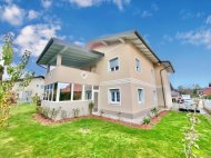 Inserat FERLACH - ZENTRAL: ZWEIFAMILIENHAUS BJ 2014 MIT DOPPELCARPORT, NEBENGEBÄUDE, SOLAR, AUSSEN-GRILLKAMIN UND PERFEKTER INFRASTRUKTUR