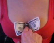 Inserat Biete Taschengeld für Frauen 